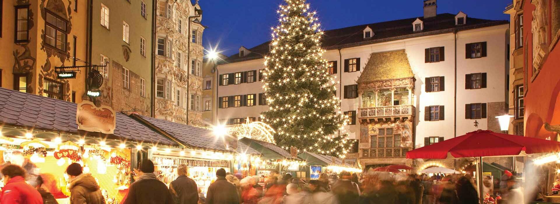 Der Christkindlmarkt in Innsbruck in Tirol Christkindlmarkt in Innsbruck