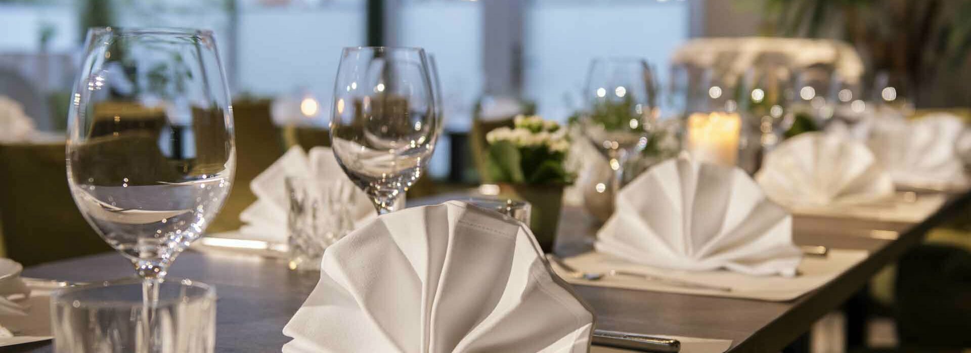 Gedeckter Tisch im Reschenhof