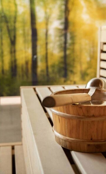 Saunawelt Kübel mit Wasser in der Sauna