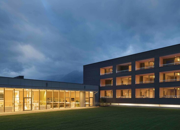 Nachtansicht des Gartengebäudes