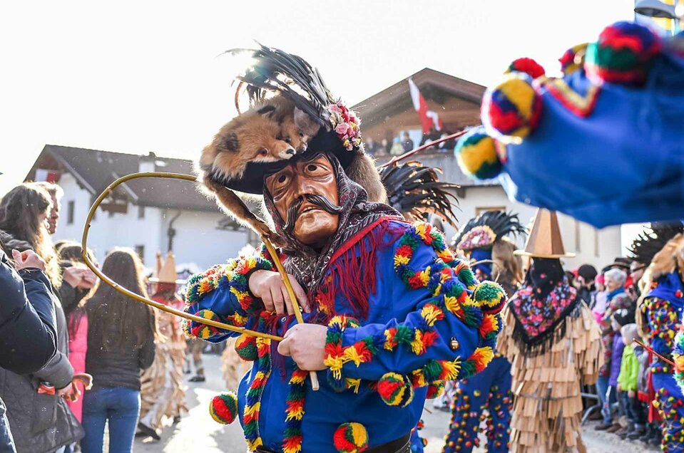 Tschaggler auf Fastnachtsumzug in der Region Hall-Wattens