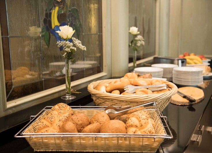 Frische Brot am Frühstücksbuffet